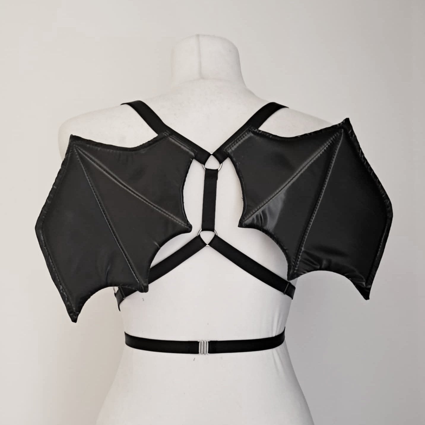 harness with bat wings